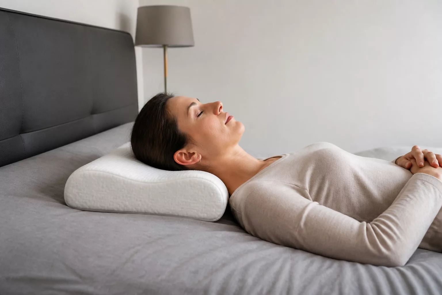 Utiliser l’oreiller pour cervicales sans compliquer le quotidien — oreiller cervical
